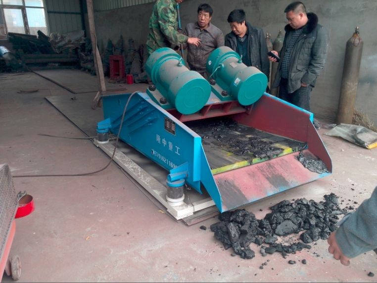 煤泥脫水篩車間試機 煤泥脫水篩車間試機.jpg