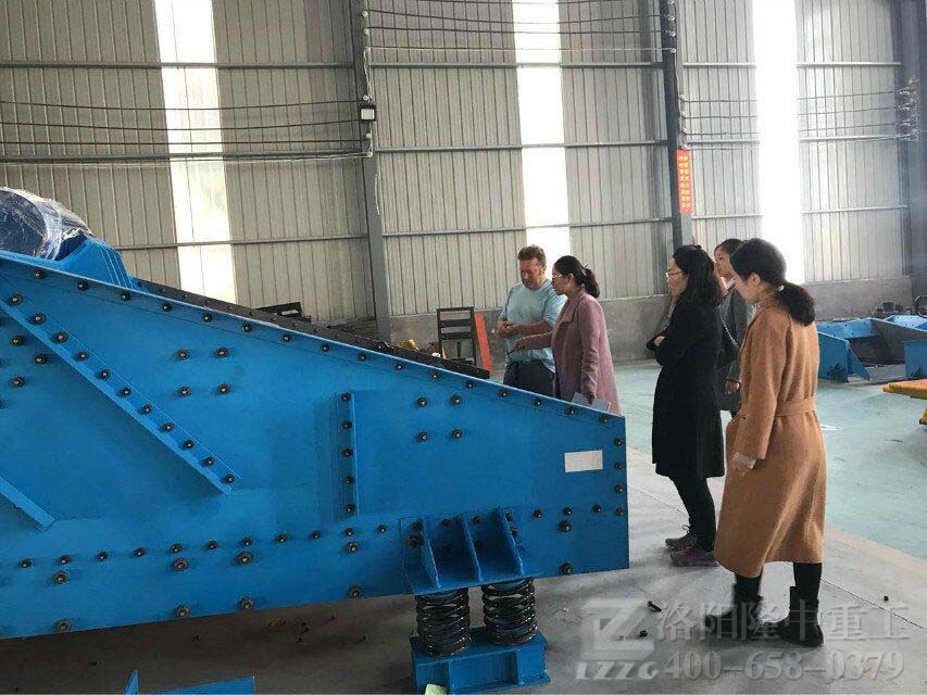 澳大利亞客戶看脫水篩.jpg